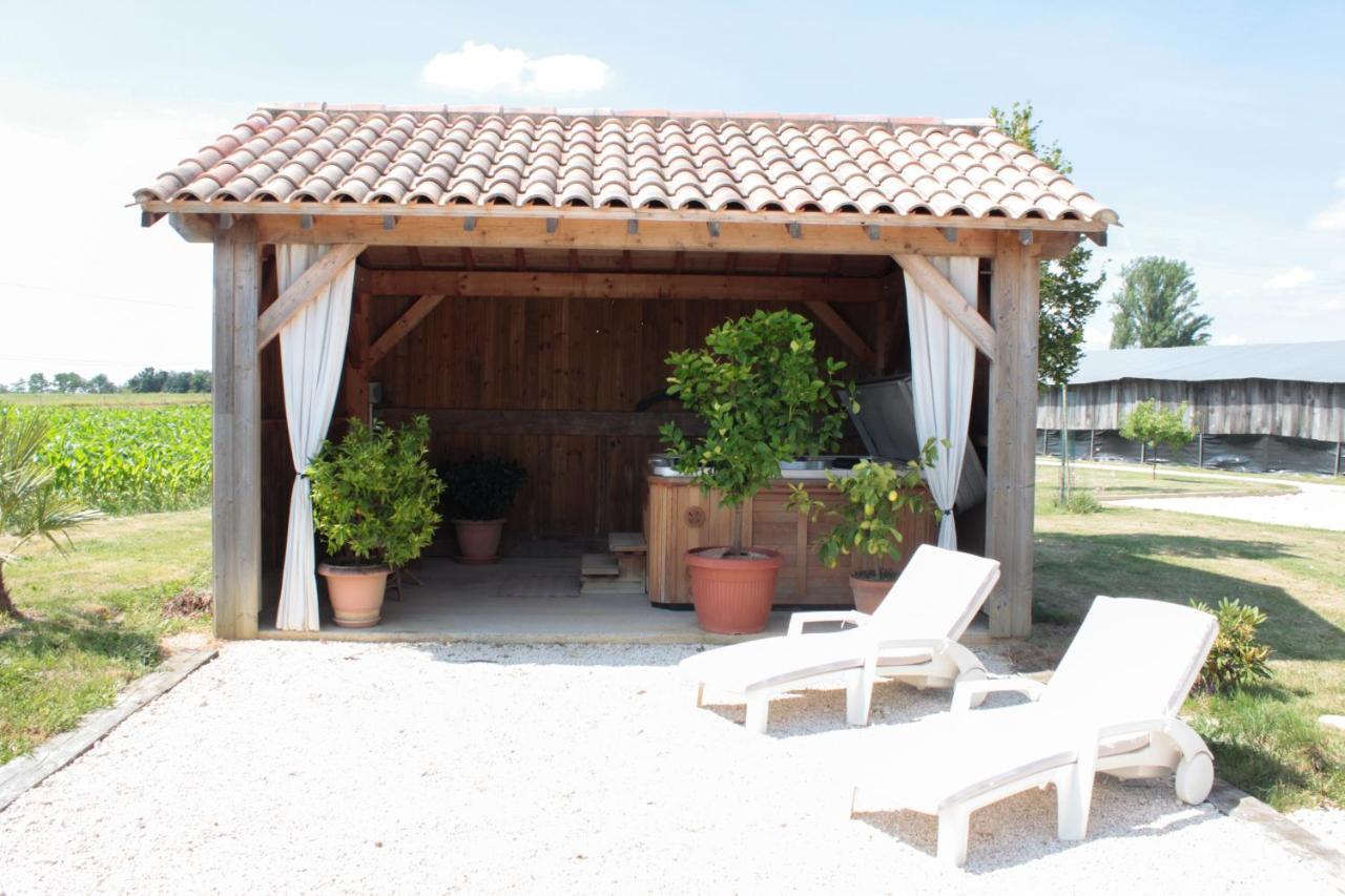 Chambre D'Hotes La Ferme De La Croix. Saint-Avit-Sénieur Exteriér fotografie